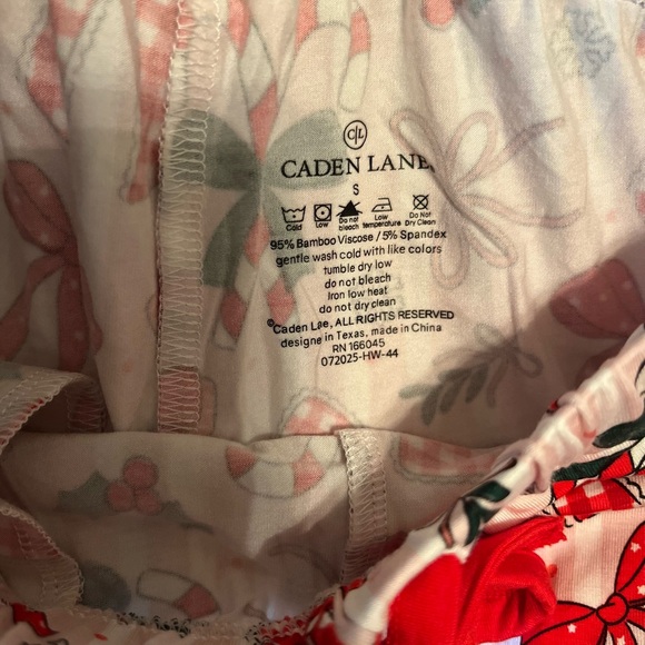 Caden Lane Red and White Bow Pajama Set NWT - Picture 12 of 12